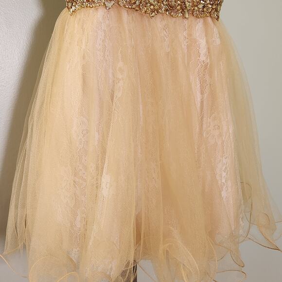 TONI Sleeveless Pale Yellow Girls Lace Dress with Tulle, Size 8 - Picture 6 of 11